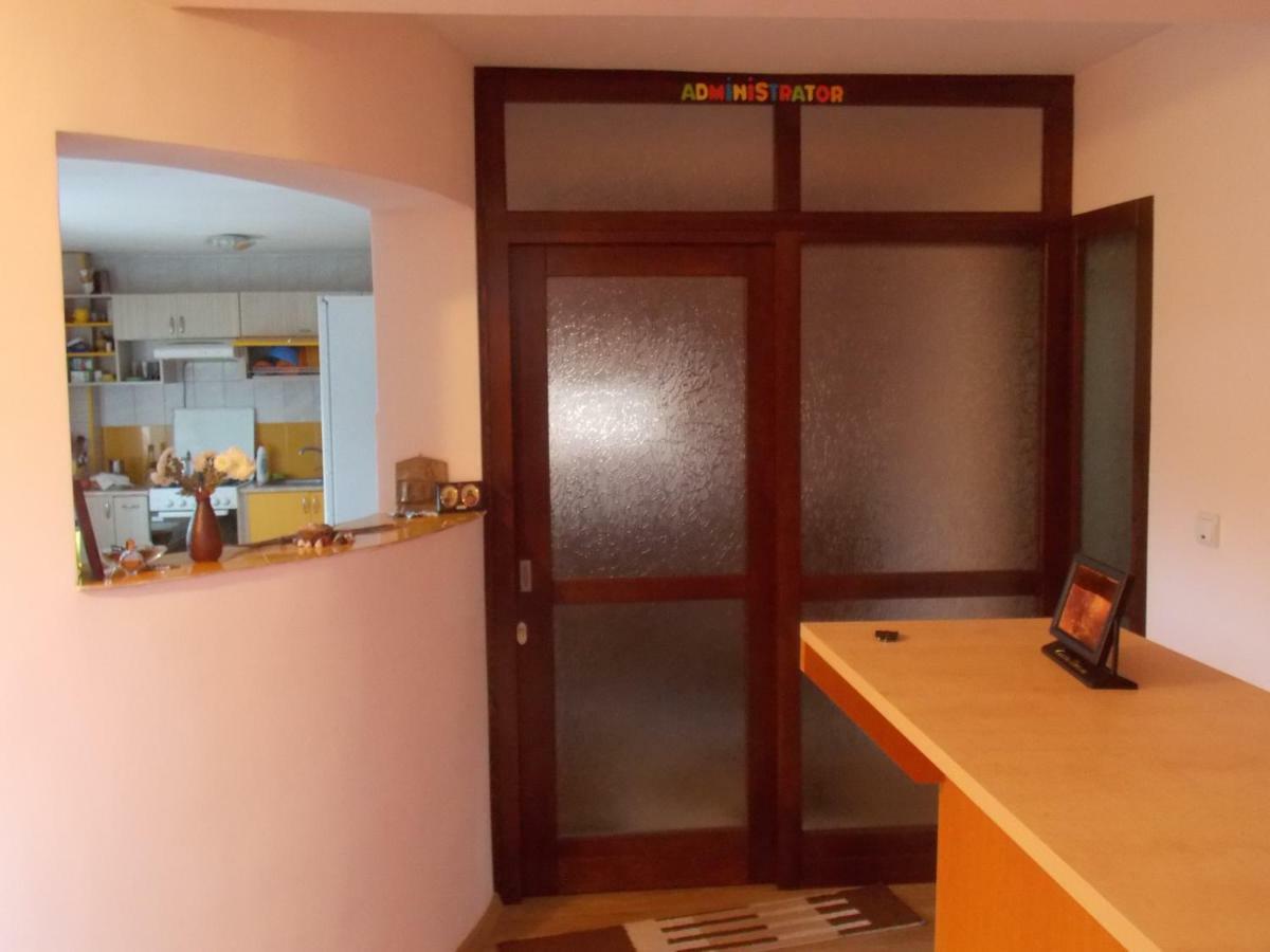 Casa Floro Apartment Comanesti  Exterior foto